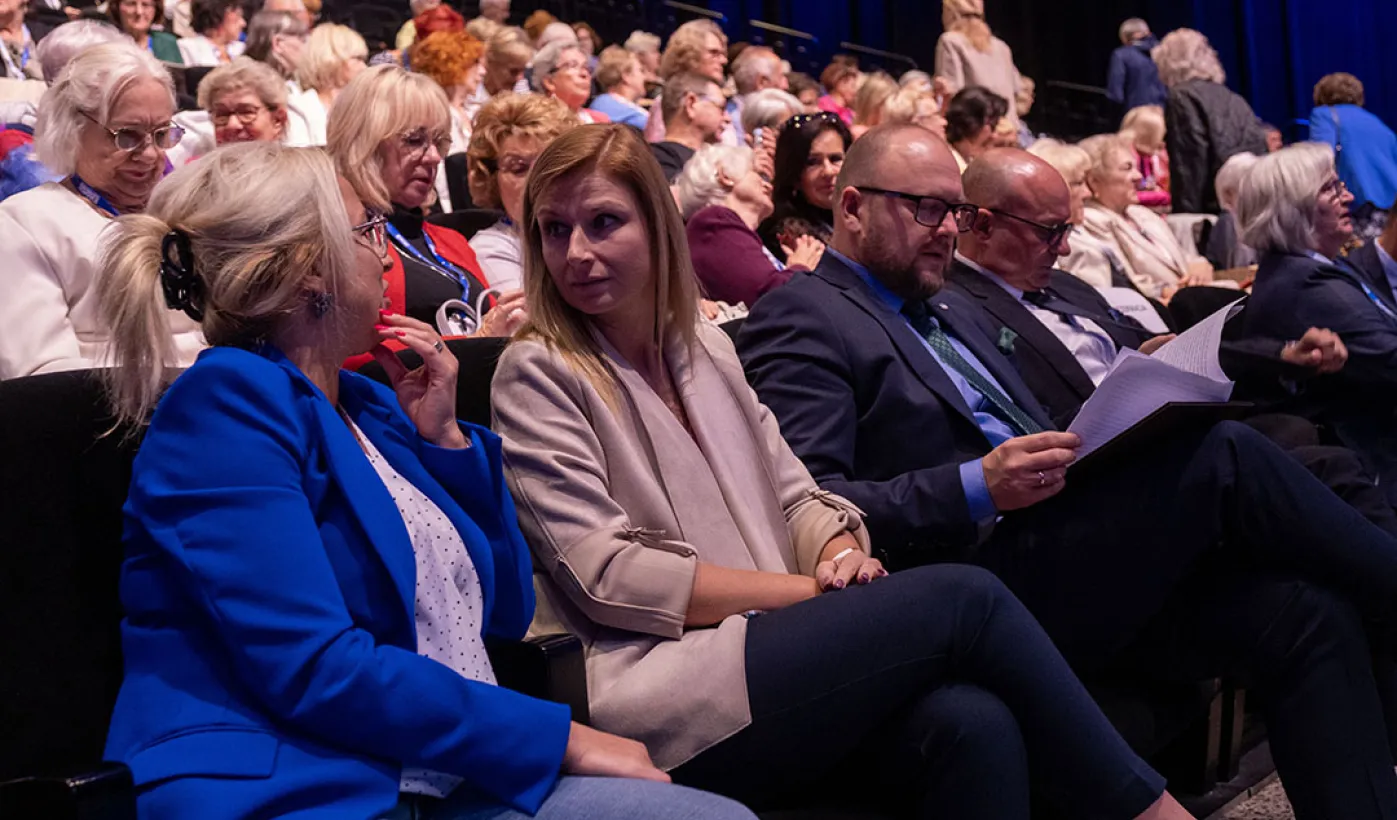 Seniorzy na dziewiątym forum