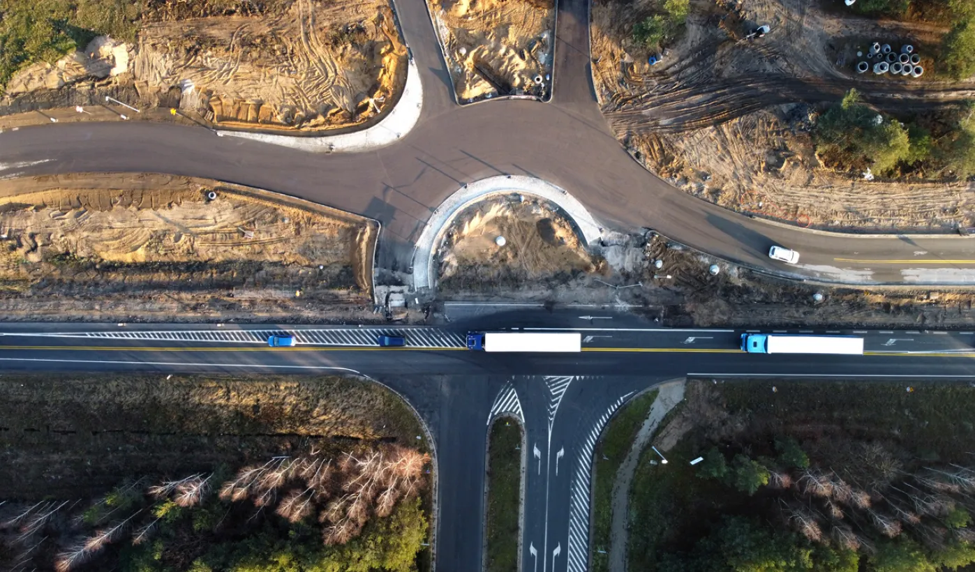 Prace na skrzyżowaniu ulic Grudziądzkiej i Strobanda