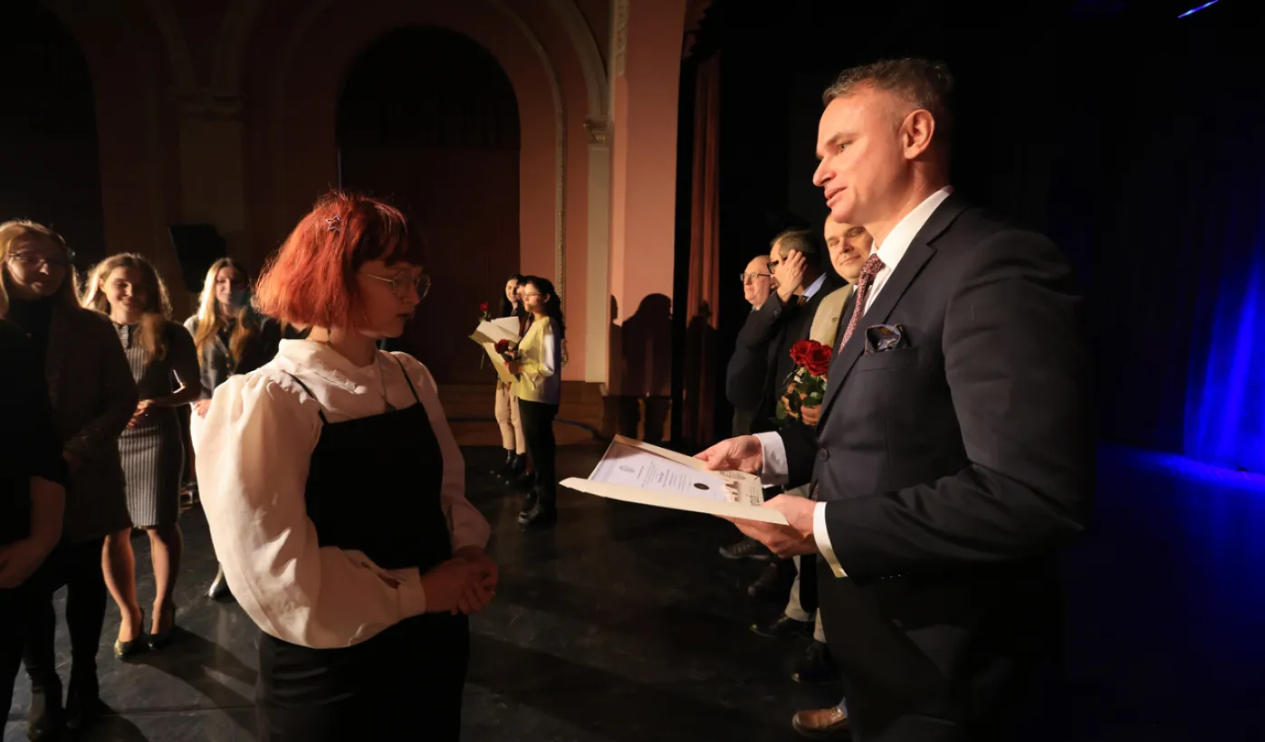 Wręczenie stypendiów miejskich studentom toruńskich uczelni wyższych