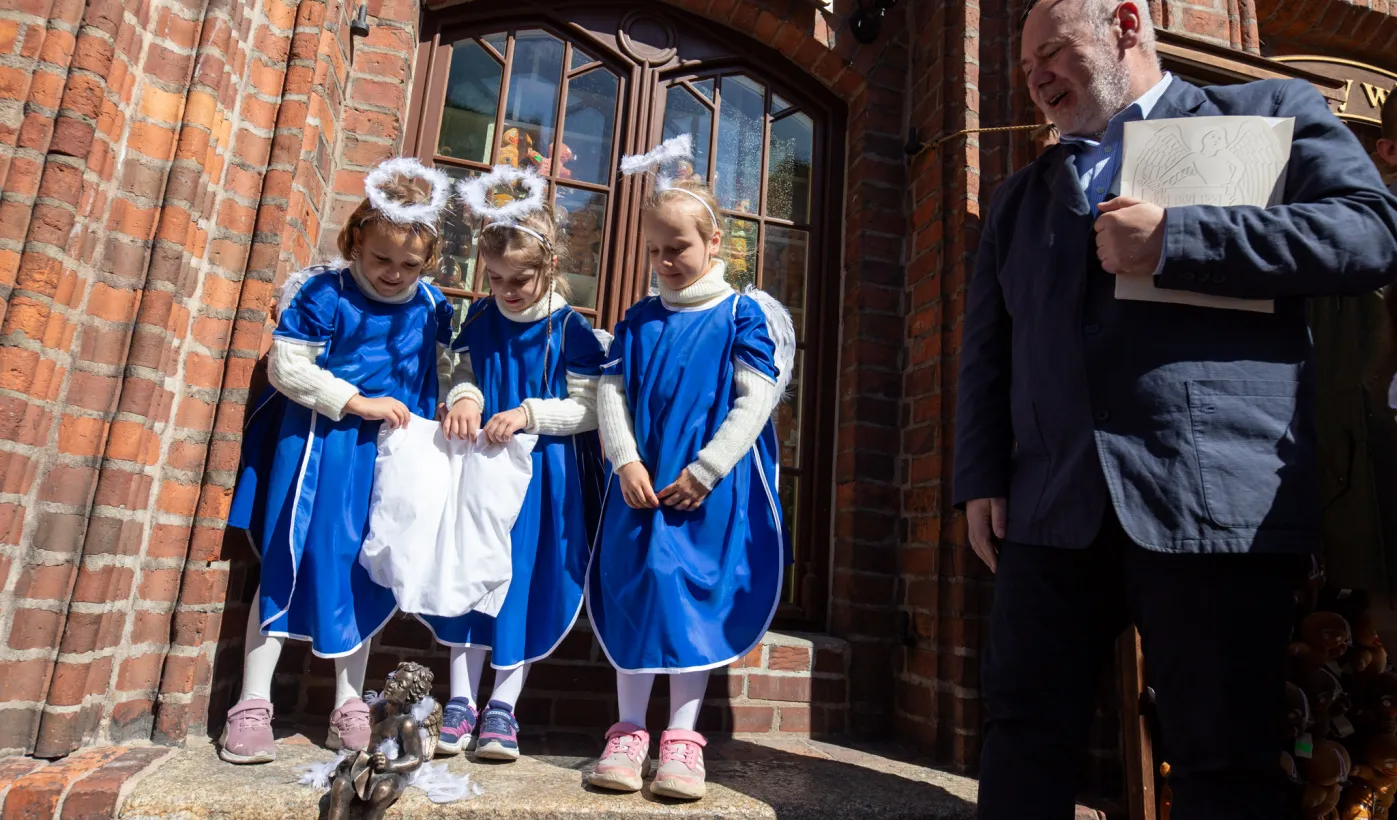 Odsłonięcie rzeźby anioła, 6.05.2025 r. 