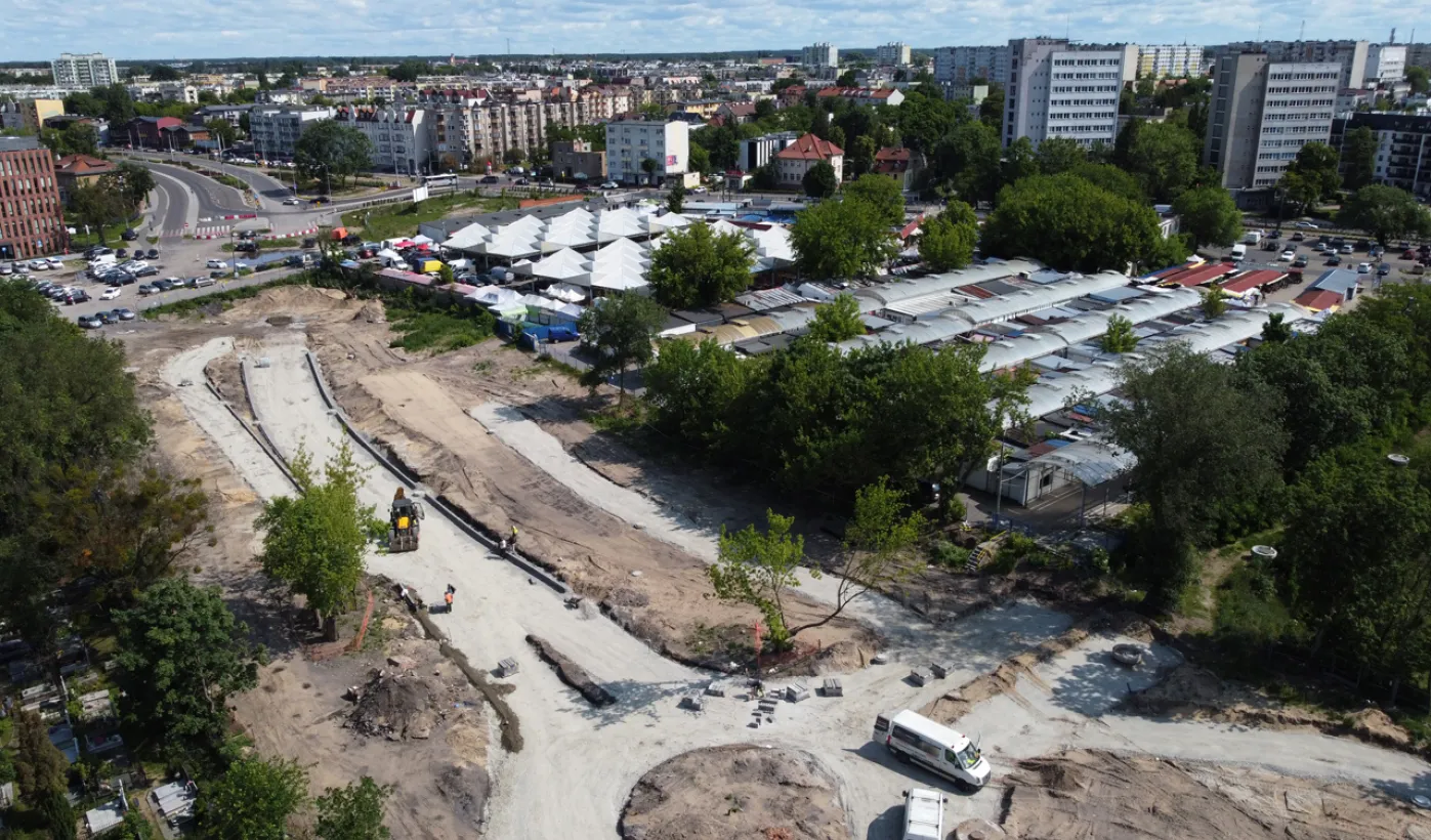 W Toruniu trwa budowa fragmentu Trasy Staromostowej w rejonie targowiska miejskiego.