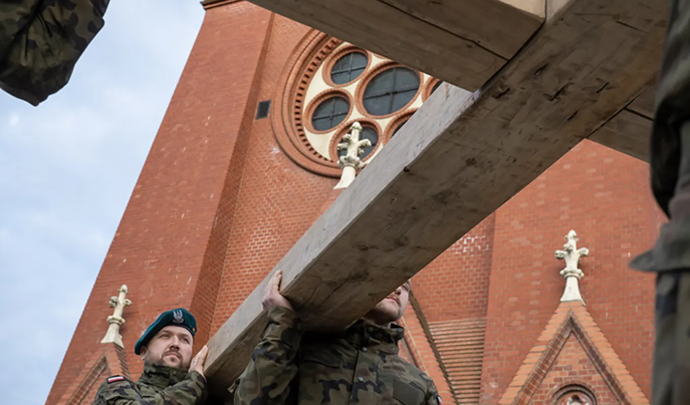 Droga Krzyżowa ulicami Torunia
