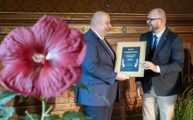 Dariusz Szczekocki z firmy Torseed z prezydentem Torunia