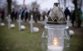 106. rocznica odzyskania niepodległości - złożenie kwiatów i msza św.