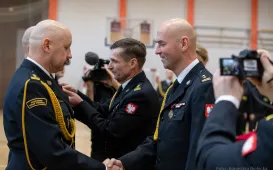 Gratulacje od komendanta miejskiego PSP w Toruniu bryg. Sławomira Grudzińskiego