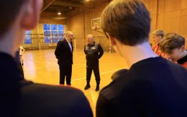 Spotkanie prezydenta Pawła Gulewskiego z finalistami turnieju "Z orlika na stadion"