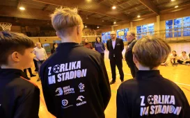 Spotkanie prezydenta Pawła Gulewskiego z finalistami turnieju "Z orlika na stadion"