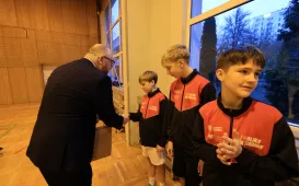 Spotkanie prezydenta Pawła Gulewskiego z finalistami turnieju "Z orlika na stadion"