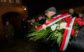 Wiązanki pamięci dla opozycji antykomunistycznej 