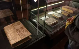 Oprawy gotyckie na wystawie 