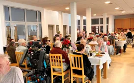 Świąteczne spotkanie z podopiecznymi DPS