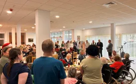 Świąteczne spotkanie z podopiecznymi DPS