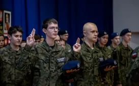 Otwarcie strzelnicy pneumatycznej w Zespole Szkół Samochodowych