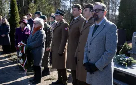 Urodzinowe kwiaty dla gen. Zawackiej, 19.03.2025 r.