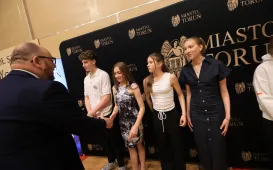 Wręczenie nagród i wyróżnień sportowych zawodniczkom, zawodnikom i trenerom za wysokie wyniki sportowe osiągnięte w 2024 roku.