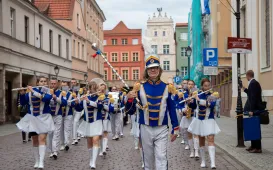 Uroczyste posiedzenie Senatu UMK na Rynku Staromiejskim 