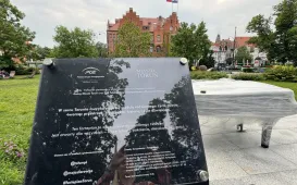 Mamy plenerowy fortepian w Toruniu