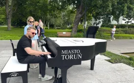 Mamy plenerowy fortepian w Toruniu