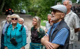 Odsłonięcie tablicy na Kępie Bazarowej