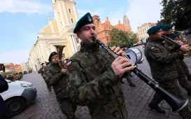 Uroczysta inauguracja roku akademickiego 2025/2026 - złożenie kwiatów