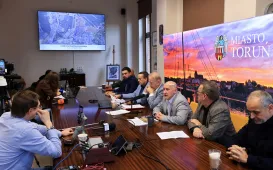 24 października br. w Urzędzie Miasta Torunia odbyła się konferencja prasowa, w trakcie której zaprezentowaliśmy zmiany w organizacji ruchu, funkcjonowaniu komunikacji miejskiej w okresie Wszystkich Świętych.
