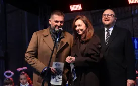 Toruńska starówka wzbogaciła się o kolejnego, siódmego aniołka.