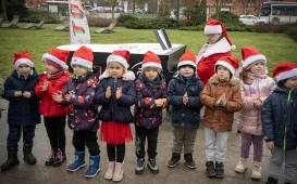 Zimowy Song przy fortepianie plenerowym