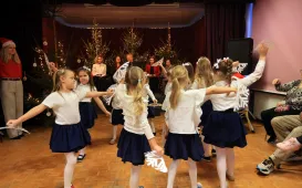 Dziewiątka czytała z Mikołajem, 8.12.2025