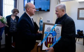 Wręczenie podziękowań Justynie Kardasz i Krzysztofowi Kołowskiemu