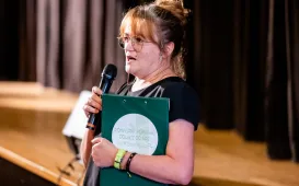 „Piękna i Bestia” w wykonaniu Teatru „Czy TAK, czy NIE?”