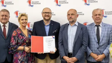 Prezydent Paweł Gulewski odebrał potwierdzenie zawarcia umowy