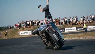 Od motorynek po superauta, a nawet... czołg 