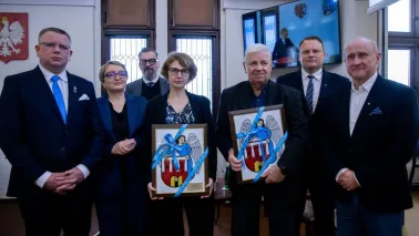 Wręczenie podziękowań Justynie Kardasz i Krzysztofowi Kołowskiemu