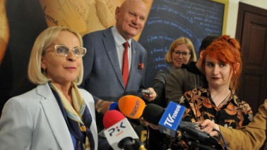 Na zdjęciu: prezydent Michał Zaleski i Anna Łukaszewska, dyrektorka Wydziału Edukacji podczas briefingu prasowego
