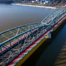 Widok na most Piłsudskiego po zakończeniu rozbudowy