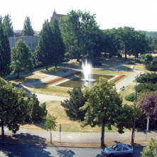 Dawna fontanna obok pl. Rapackiego 2005
