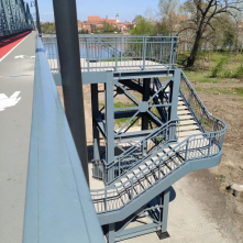 Widok na most Piłsudskiego po zakończeniu rozbudowy