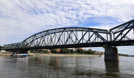 Na zdjęciu: most drogowy im. Józefa Piłsudskiego