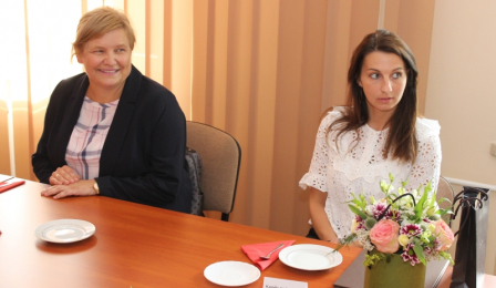 Na zdjęciu nowa dyrektor MPS-u Lidia Jaskulska-Grzechowiak oraz dyrektor Biura Kadr i Płac Kamila Andrzejewska 