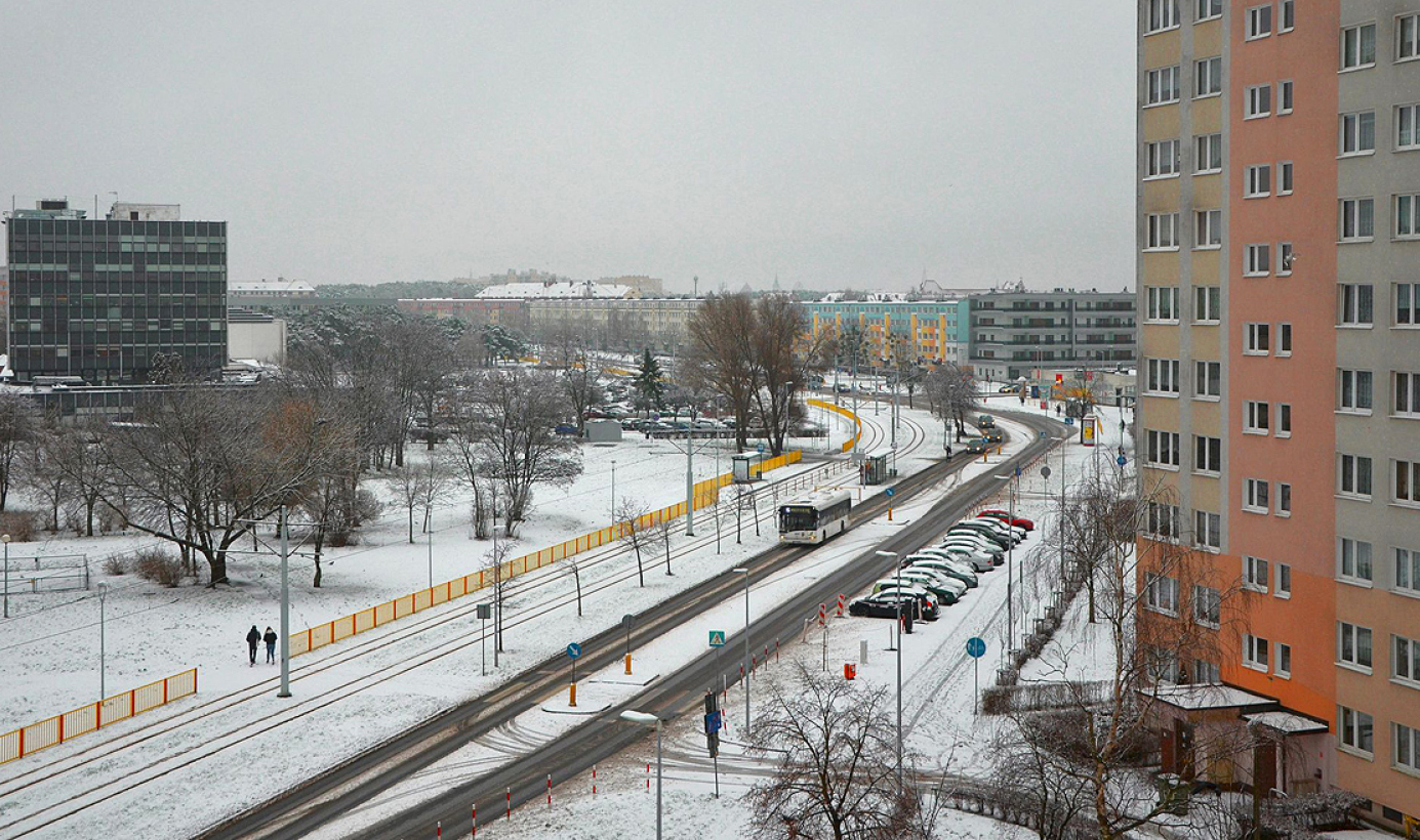 Ulica Gagarina w śniegu, widok od strony Okrężnej